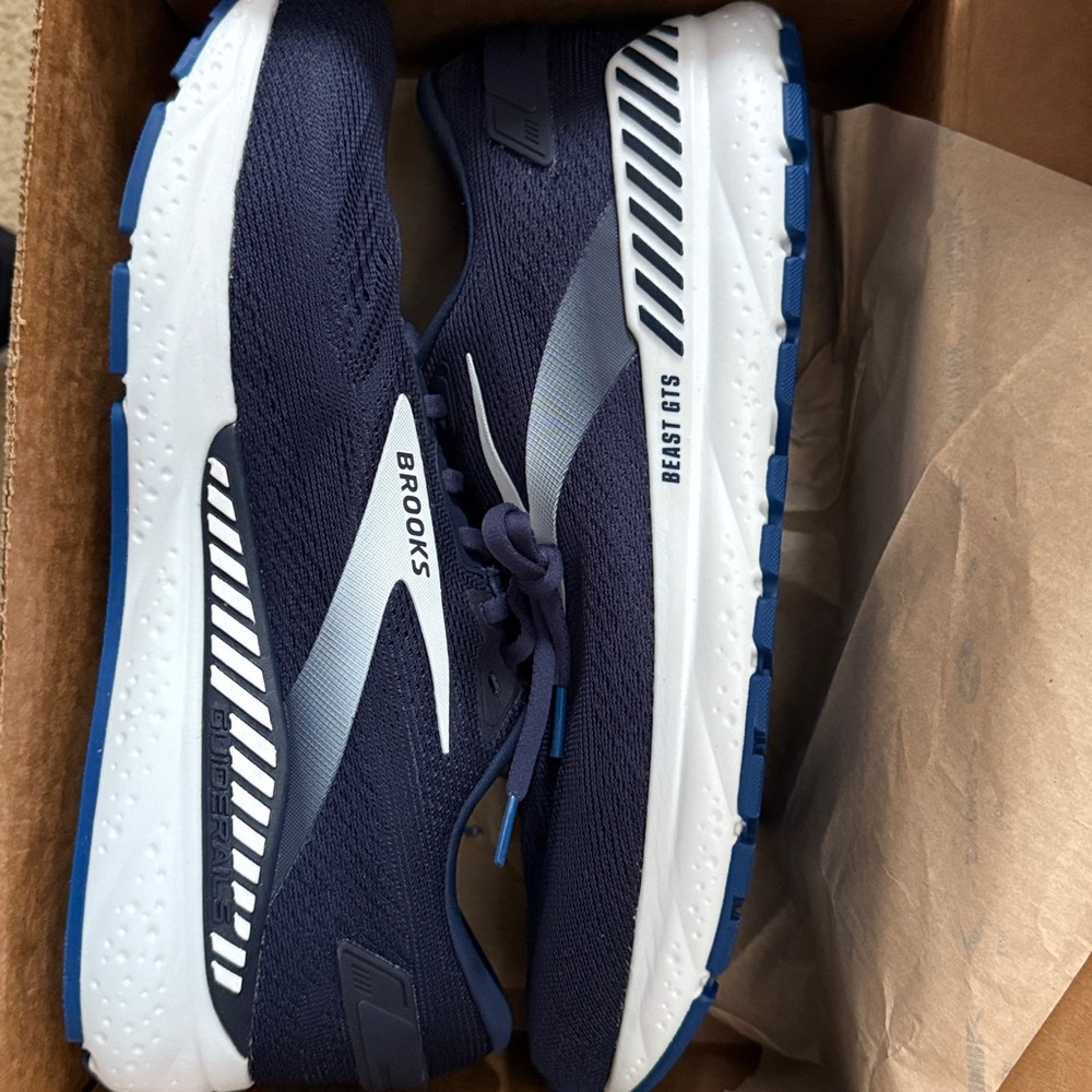 Brooks Men’s Beast GTS 24